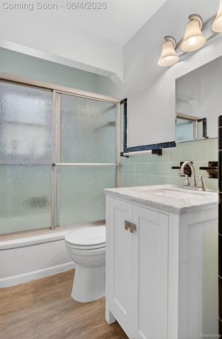 9709 Park Avenue, Allen Park, MI 48101
