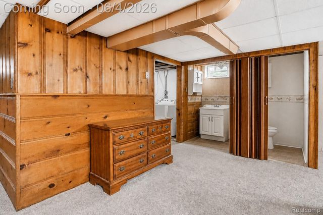 9709 Park Avenue, Allen Park, MI 48101