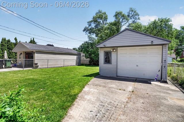 9709 Park Avenue, Allen Park, MI 48101