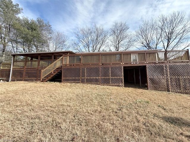 1433 Gray Circle Road, Westfield, NC 27053