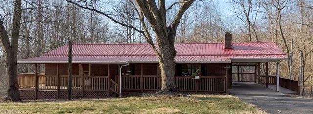 1433 Gray Circle Road, Westfield, NC 27053