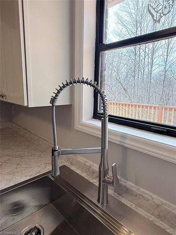 1433 Gray Circle Road, Westfield, NC 27053