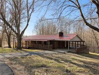 1433 Gray Circle Road, Westfield, NC 27053