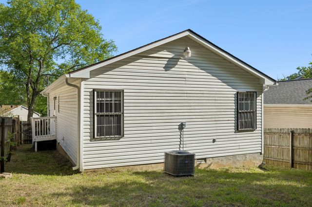 1802 Seminary St B, Nashville, TN 37207