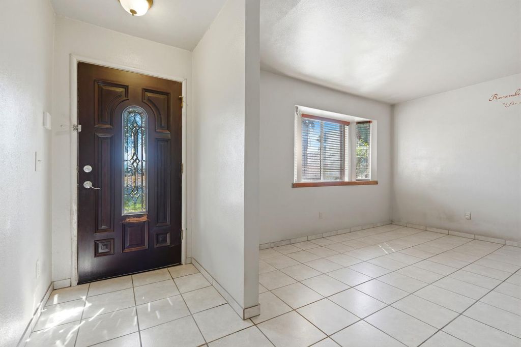 Image 17 of property listing at 24053 Road 212, Lindsay, CA 93247