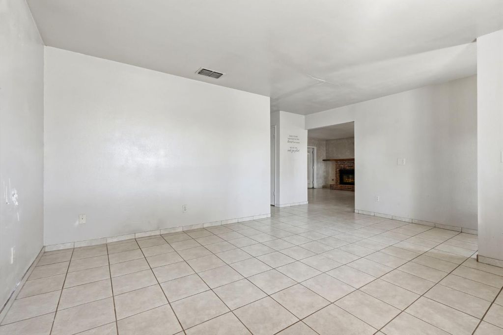 Image 20 of property listing at 24053 Road 212, Lindsay, CA 93247