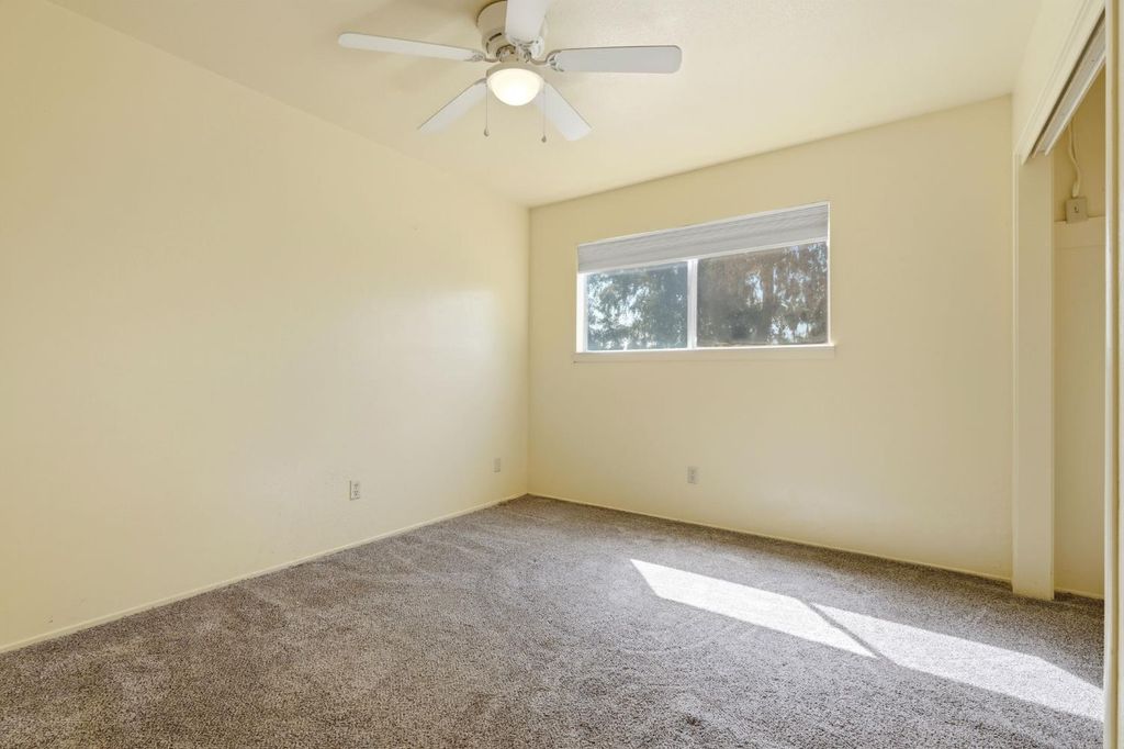 Image 36 of property listing at 24053 Road 212, Lindsay, CA 93247