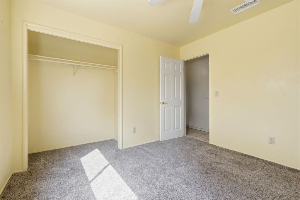 Image 37 of property listing at 24053 Road 212, Lindsay, CA 93247