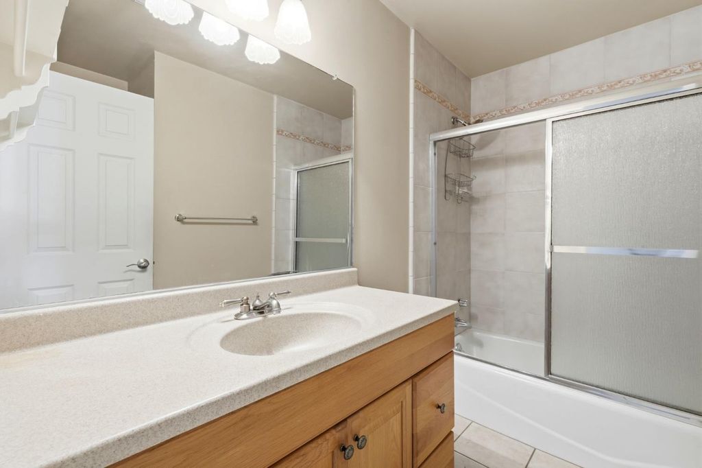 Image 40 of property listing at 24053 Road 212, Lindsay, CA 93247