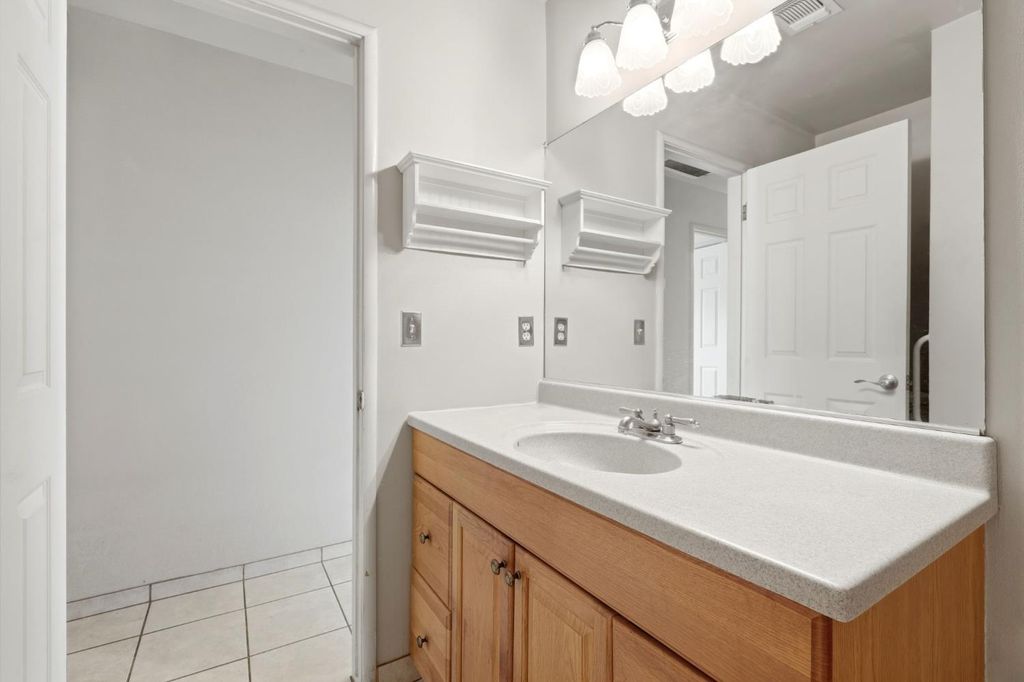 Image 41 of property listing at 24053 Road 212, Lindsay, CA 93247