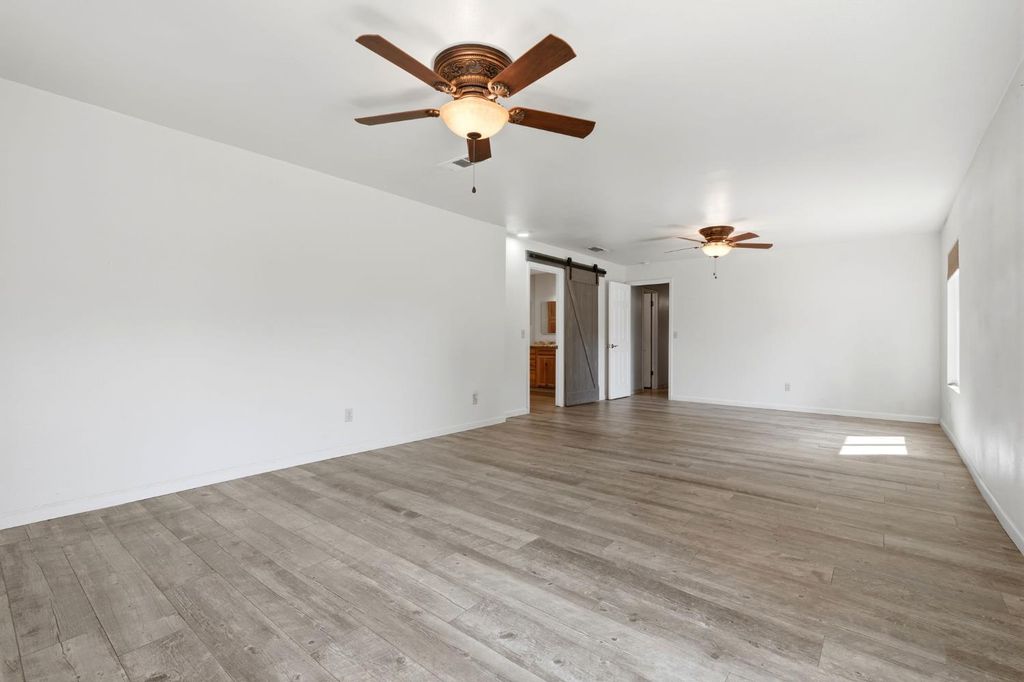 Image 42 of property listing at 24053 Road 212, Lindsay, CA 93247