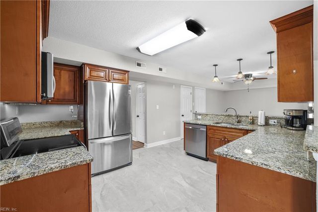 3701 Gladstone DR, Virginia Beach, VA 23452