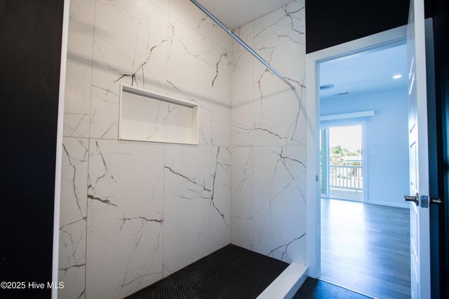 302 N 16th Street, Morehead City, NC 28557