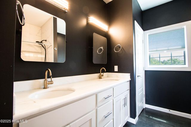 302 N 16th Street, Morehead City, NC 28557