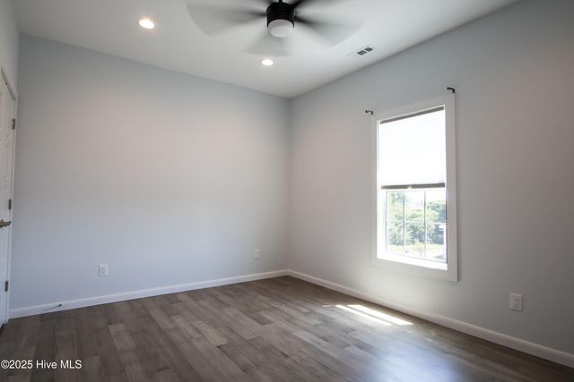 302 N 16th Street, Morehead City, NC 28557