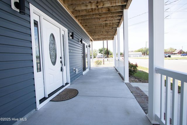 302 N 16th Street, Morehead City, NC 28557