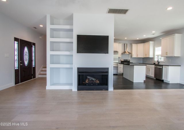 302 N 16th Street, Morehead City, NC 28557