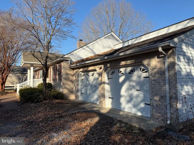 6221 FOSTER RD, Spotsylvania, VA 22553