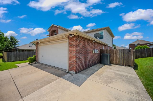 5312 Emmeryville Lane, Fort Worth, TX 76244
