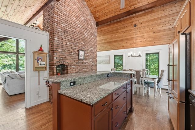 26 Dennis Circle, Northborough, MA 01532