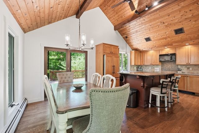 26 Dennis Circle, Northborough, MA 01532