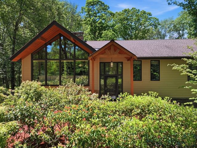 26 Dennis Circle, Northborough, MA 01532