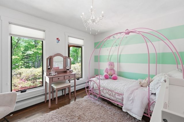 26 Dennis Circle, Northborough, MA 01532