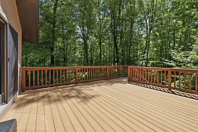 26 Dennis Circle, Northborough, MA 01532