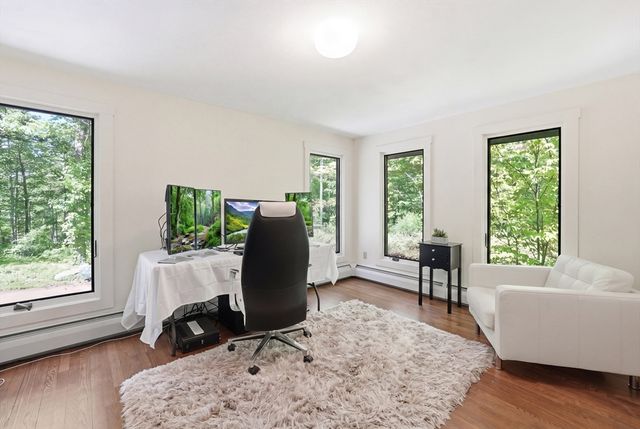 26 Dennis Circle, Northborough, MA 01532