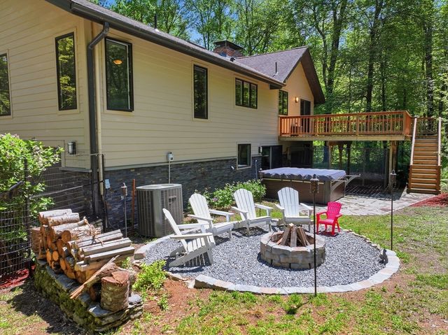 26 Dennis Circle, Northborough, MA 01532