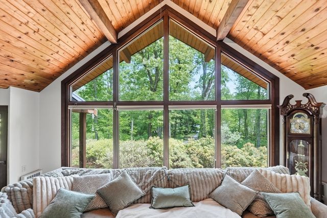 26 Dennis Circle, Northborough, MA 01532