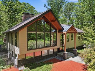 26 Dennis Circle, Northborough, MA 01532