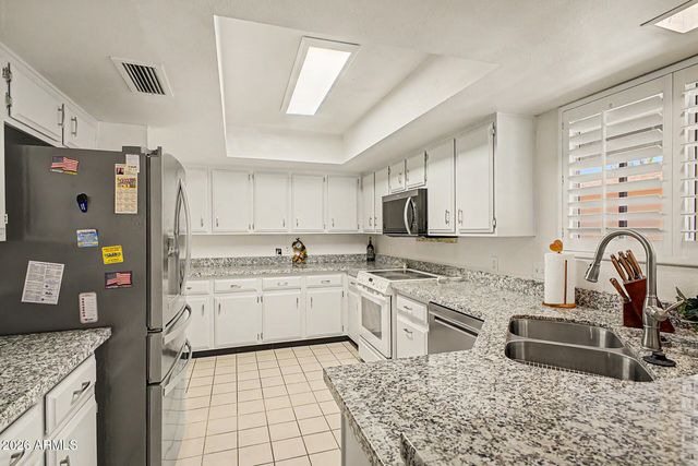26417 S TRURO Drive, Sun Lakes, AZ 85248