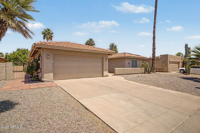 26417 S TRURO Drive, Sun Lakes, AZ 85248