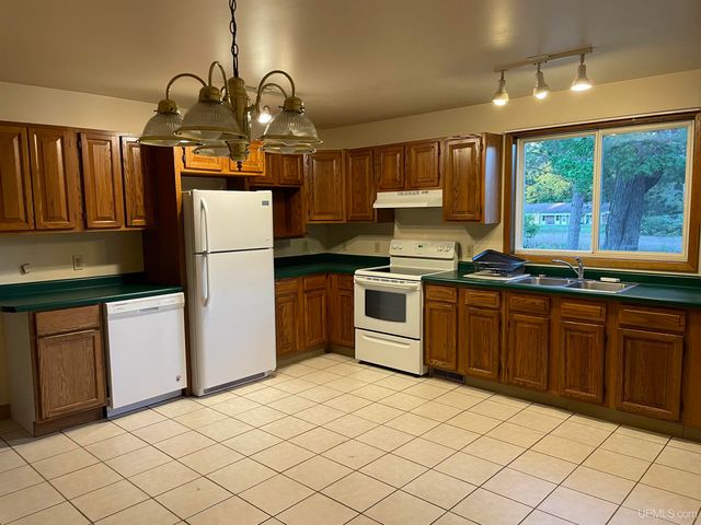 N15033 Dutton Avenue, Amberg T-wi, WI 54102
