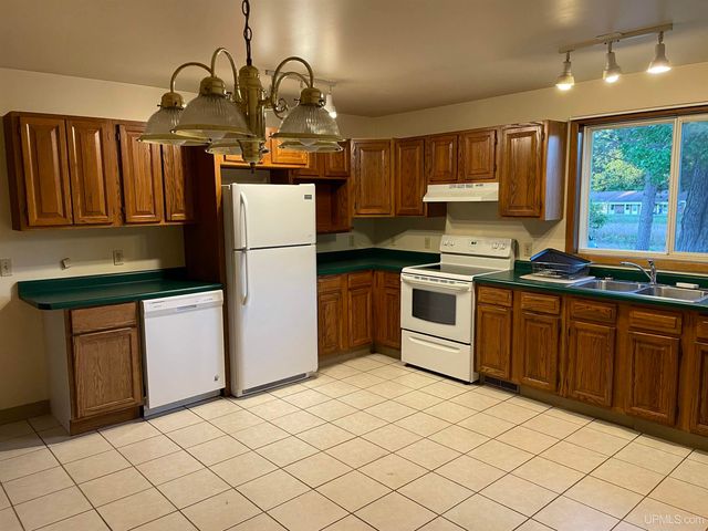 N15033 Dutton Avenue, Amberg T-wi, WI 54102
