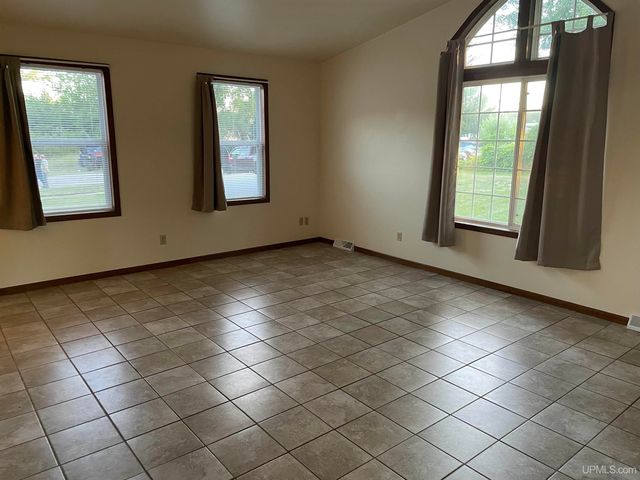 N15033 Dutton Avenue, Amberg T-wi, WI 54102