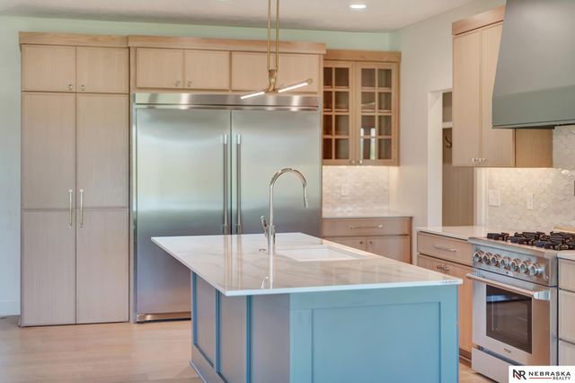 3630 Tree Line Drive, Lincoln, NE 68516