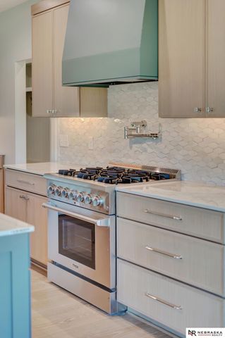 3630 Tree Line Drive, Lincoln, NE 68516