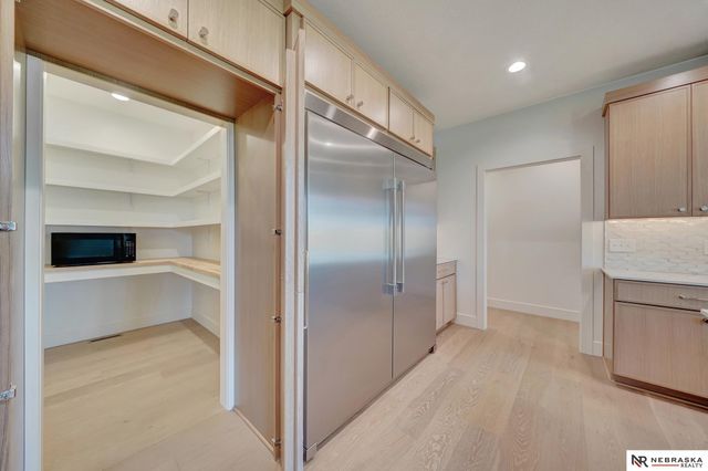 3630 Tree Line Drive, Lincoln, NE 68516