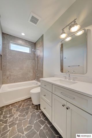 3630 Tree Line Drive, Lincoln, NE 68516