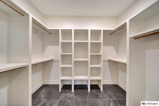 3630 Tree Line Drive, Lincoln, NE 68516