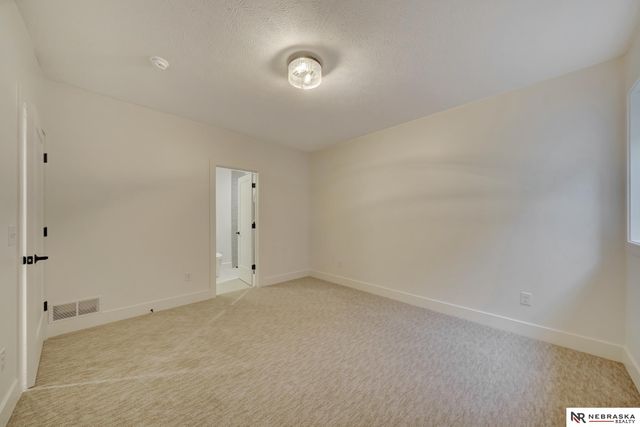 3630 Tree Line Drive, Lincoln, NE 68516