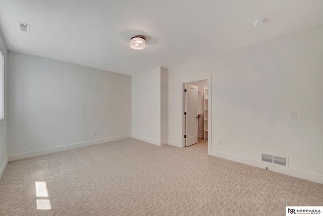 3630 Tree Line Drive, Lincoln, NE 68516