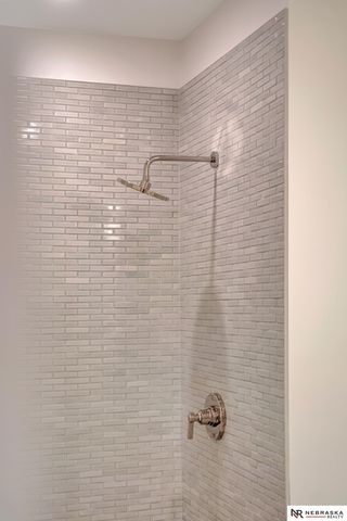 3630 Tree Line Drive, Lincoln, NE 68516