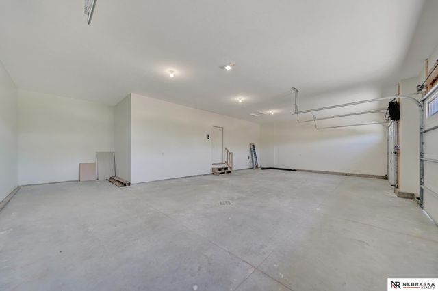 3630 Tree Line Drive, Lincoln, NE 68516