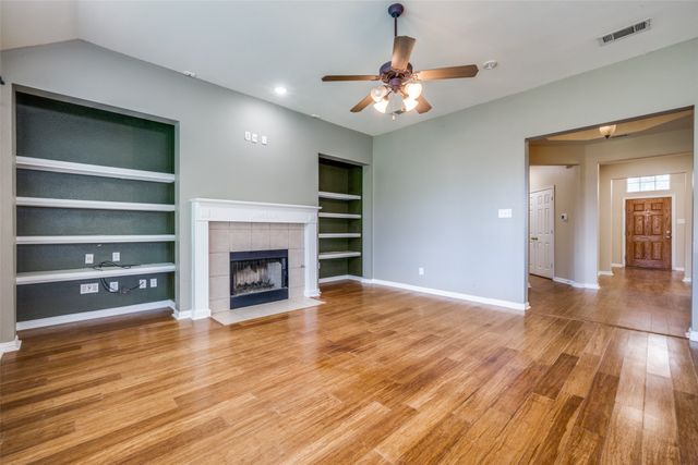 303 Ravenna Road, Lake Dallas, TX 75065