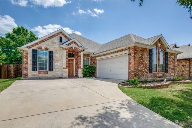 303 Ravenna Road, Lake Dallas, TX 75065