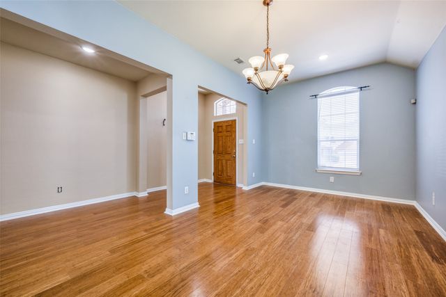 303 Ravenna Road, Lake Dallas, TX 75065