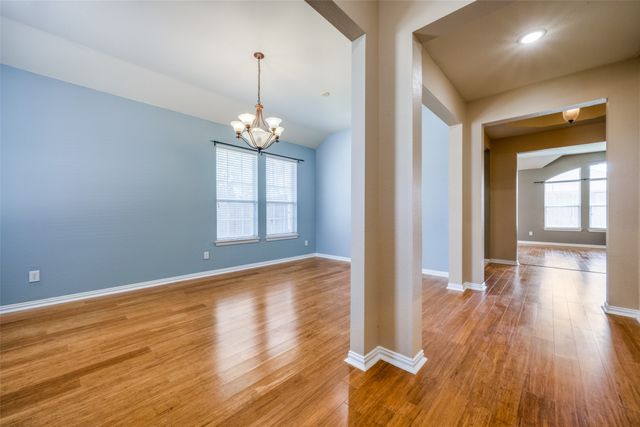 303 Ravenna Road, Lake Dallas, TX 75065